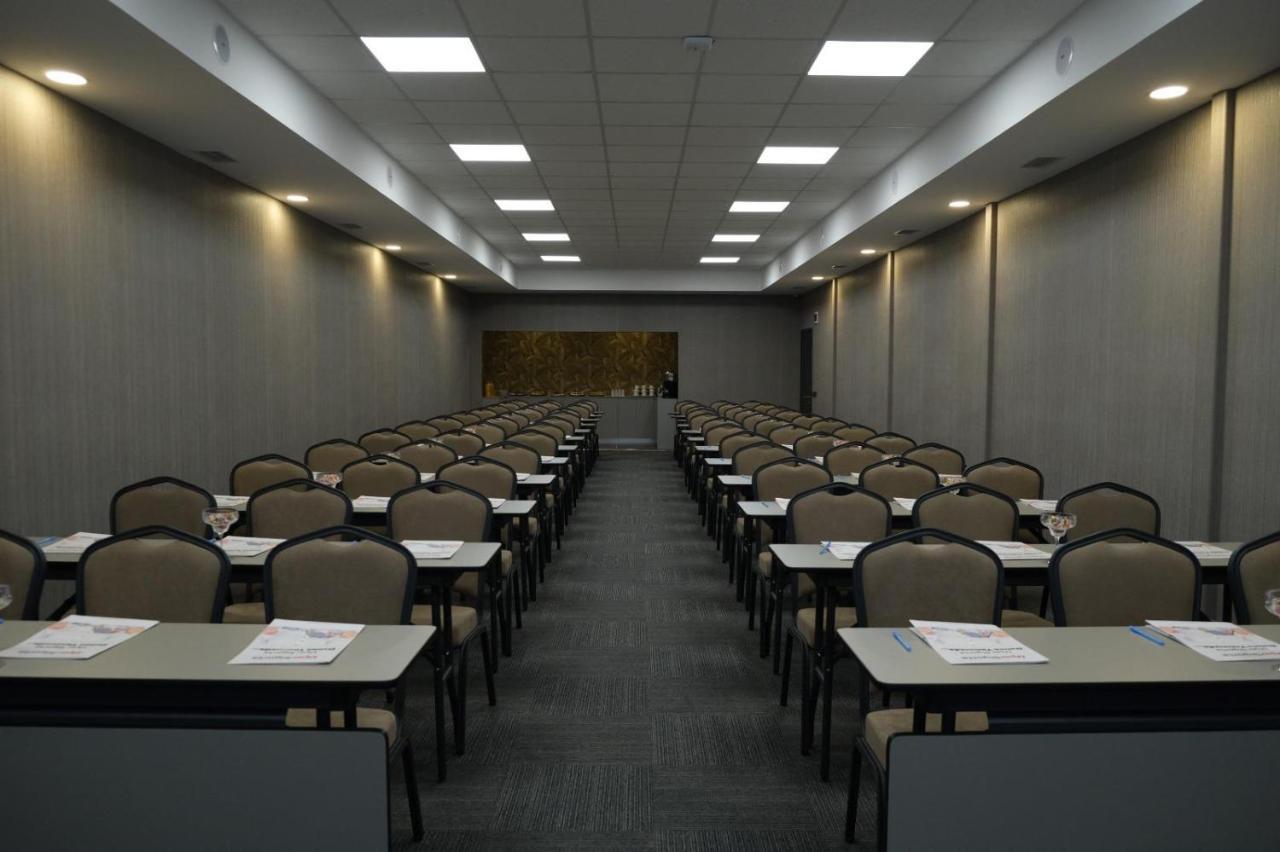Ucar Royal Hotel Ve Konferans Salonu Ağva Εξωτερικό φωτογραφία
